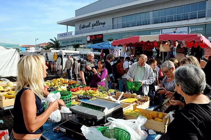 Marché Quartier de La Napoule à Mandelieu-la-Napoule (06)