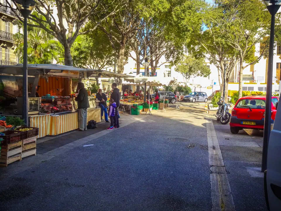 Marché de Monthyon à Marseille 7e