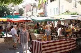 Marché du Centre à Sainte-Maxime (83)