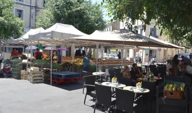 Marché des Beaux Arts à Montpellier (34)