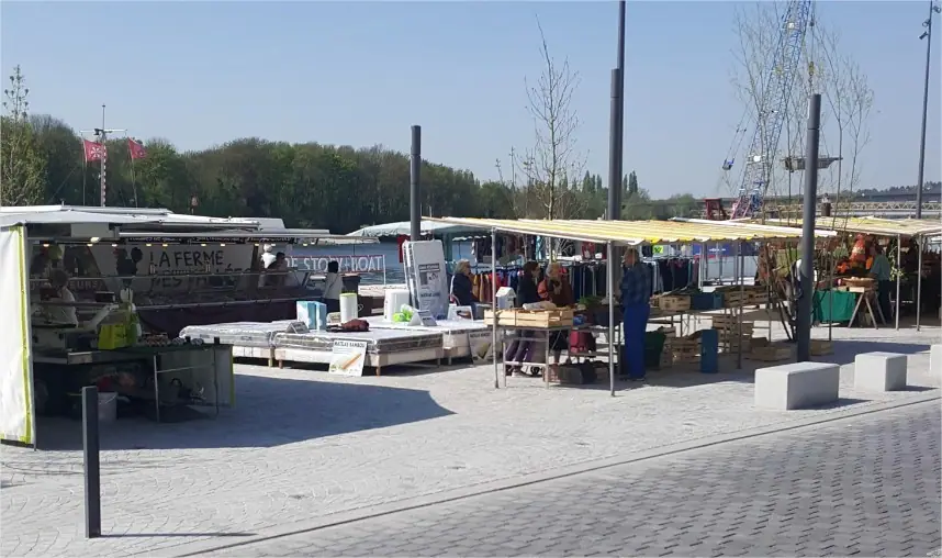 Marché des Quais à Conflans-Sainte-Honorine (78)