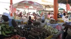 Marché de Bècheville aux Mureaux (78)