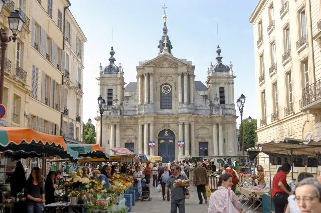 Marché Saint-Louis à Versailles (78)