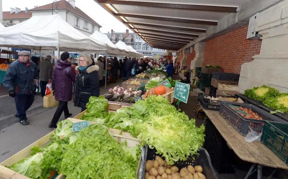 Marché du Centre à Damery (51)