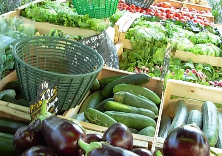 Marché du Centre à Charbonnières-les-Bains (69)