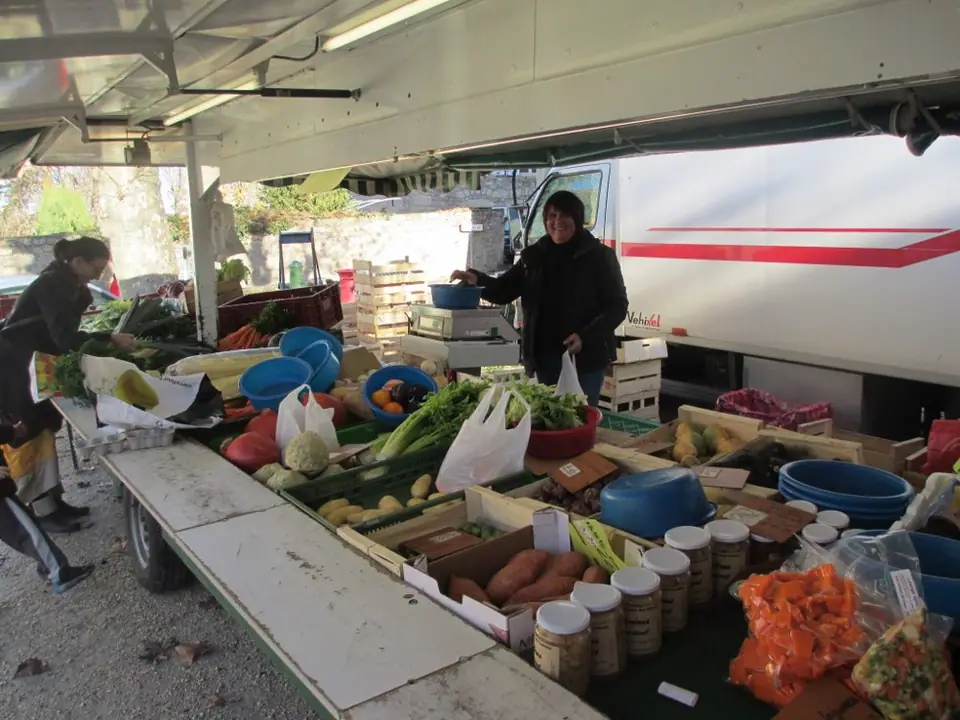 Marché du Centre à Taluyers (69)