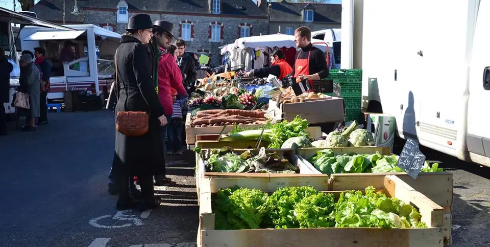 Marché du Centre à Guichen (35)