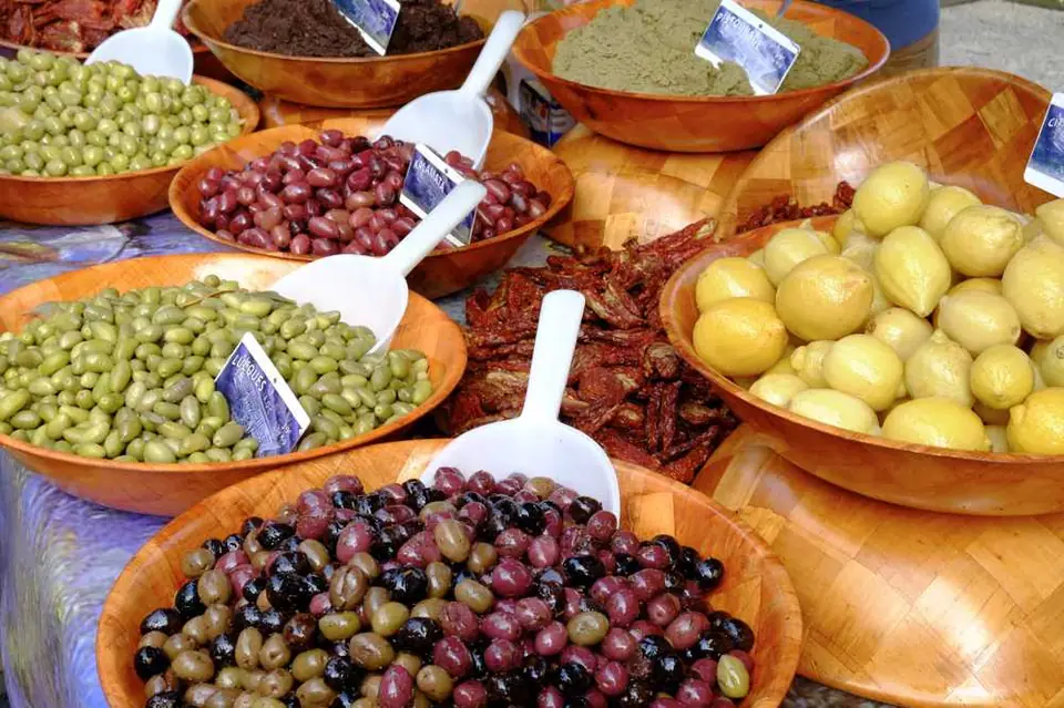 Marché Albert 1er à Pau (64)