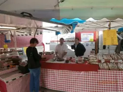 Marché du Centre à Auvers-Saint-Georges (91)