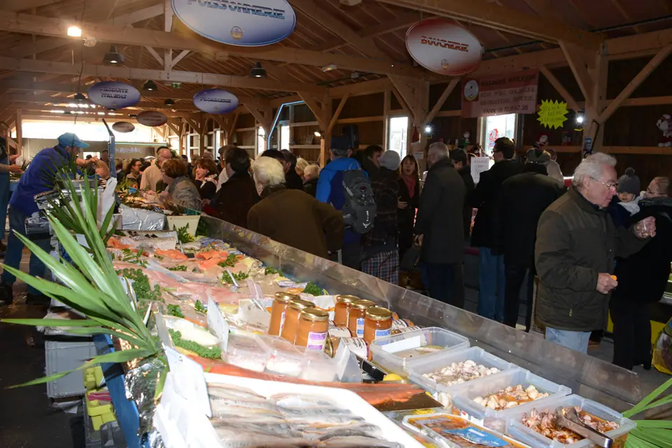 Marché de la gare à Rosny-sous-Bois (93)