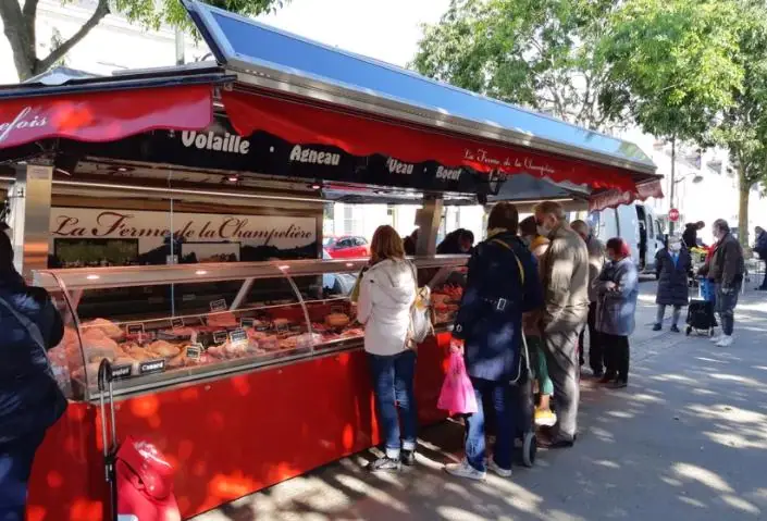 Marché du Centre à Chateau Gontier (53)
