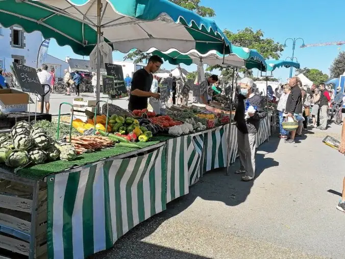 Marché du Centre au Tour-du-Parc (56)