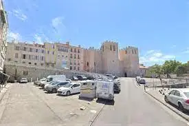Marché place Saint-Victor à Marseille 7e