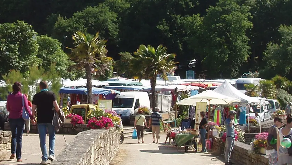 Marché du Centre à La Forêt-Fouesnant (29)