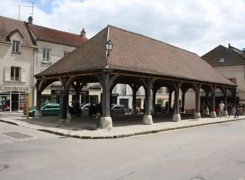 Marché du Centre à Luzarches (95)