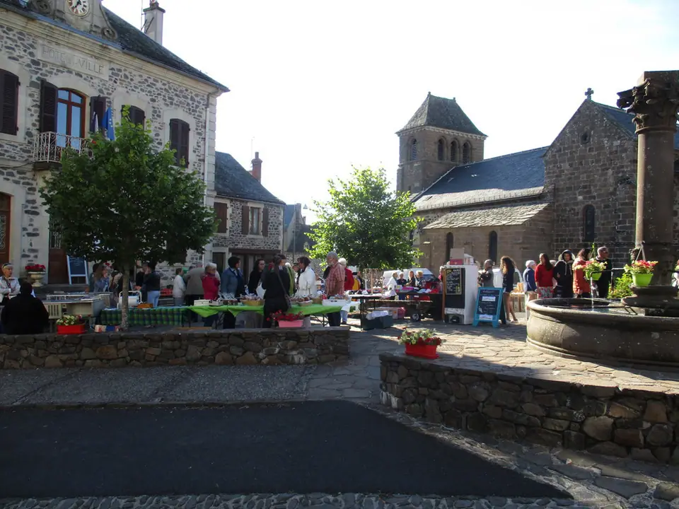 Marché d'été à Trizac (15)