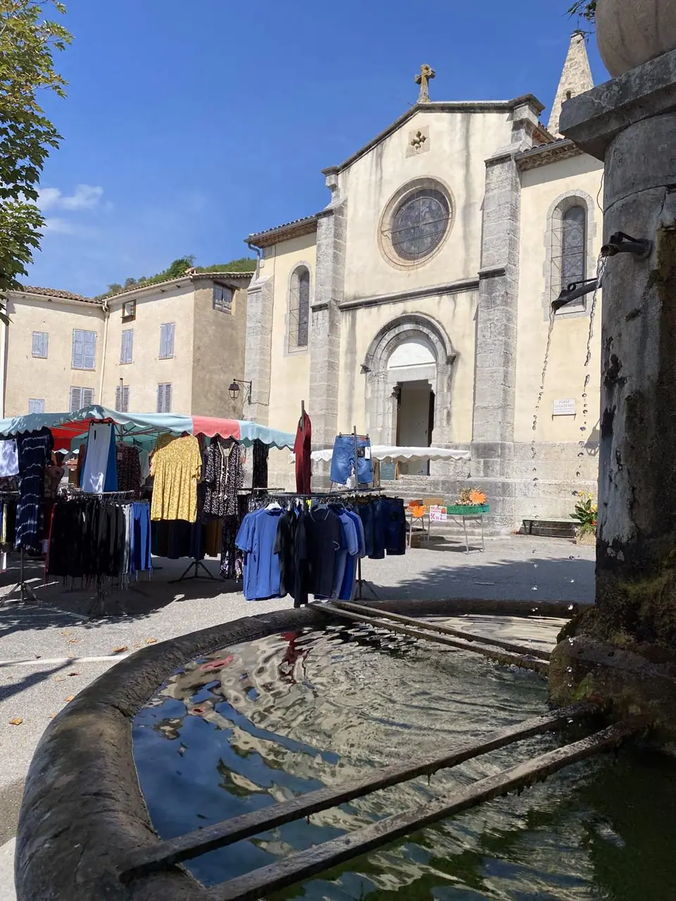 Marché du Centre à Barrême (04)
