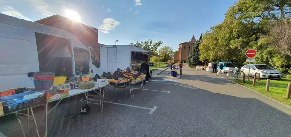 Marché de producteurs à Renneville (31)