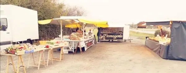 Marché du Centre à Chouppes (86)