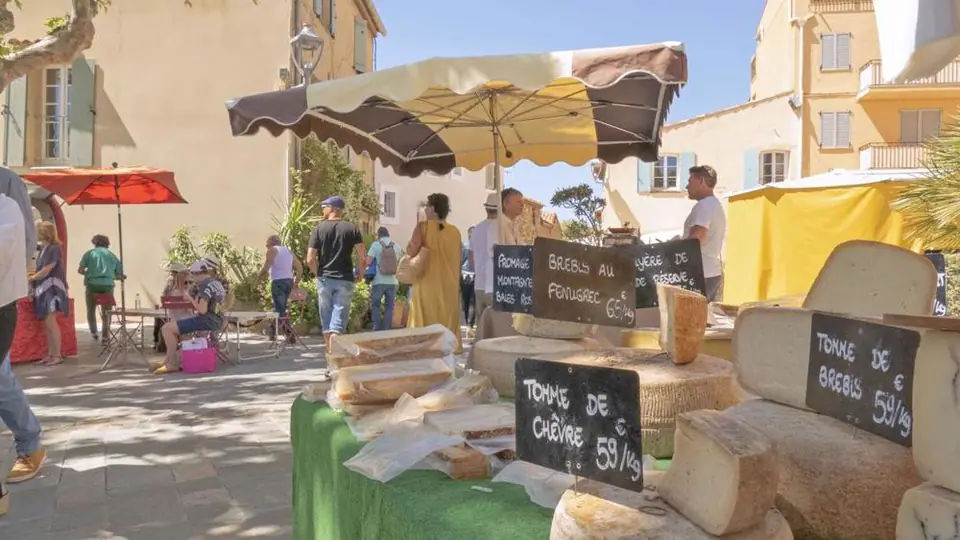 Marché du Village à Grimaud (83)