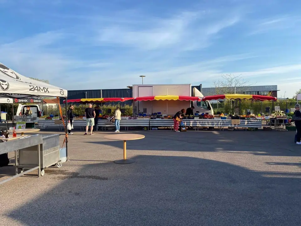 Marché artisanal de la Bressane à Charnay les Macon (17)