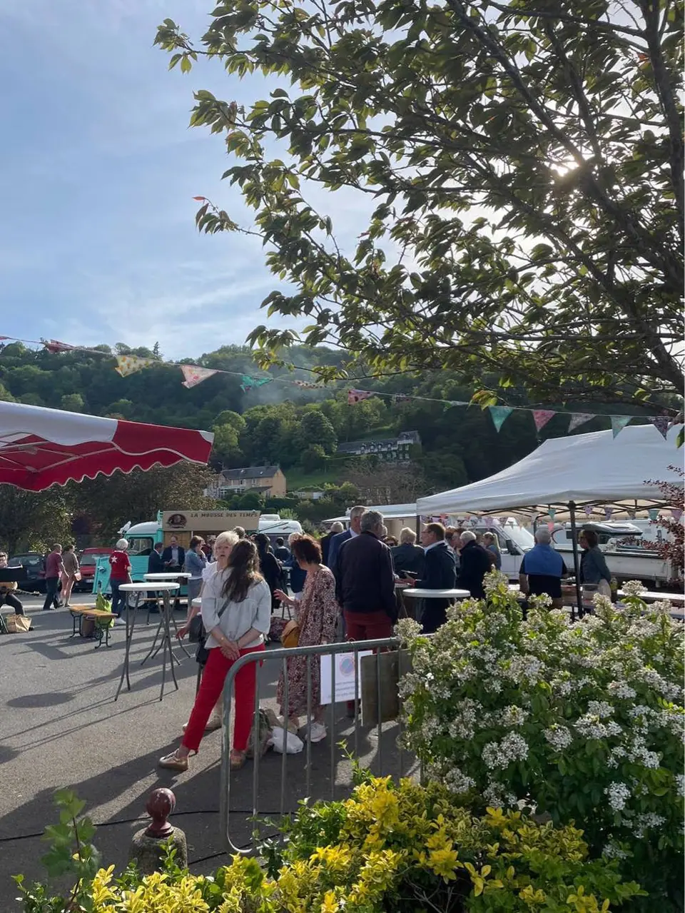 Marché du Centre à La Bouille (76)