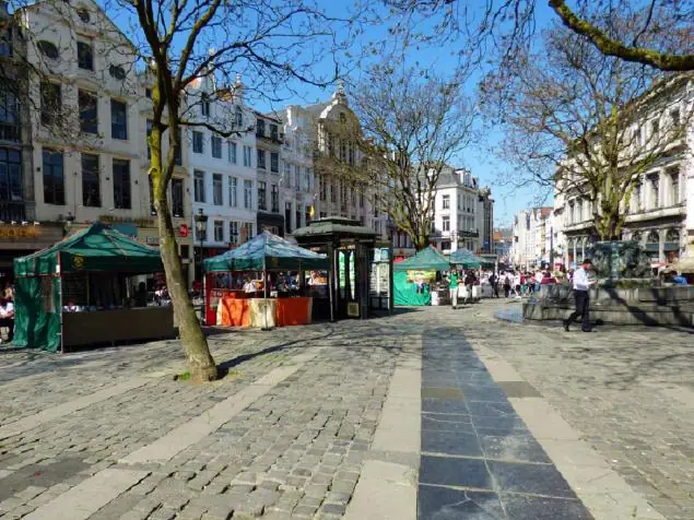 Marché d'artisanat Agora à Bruxelles (Belgique)