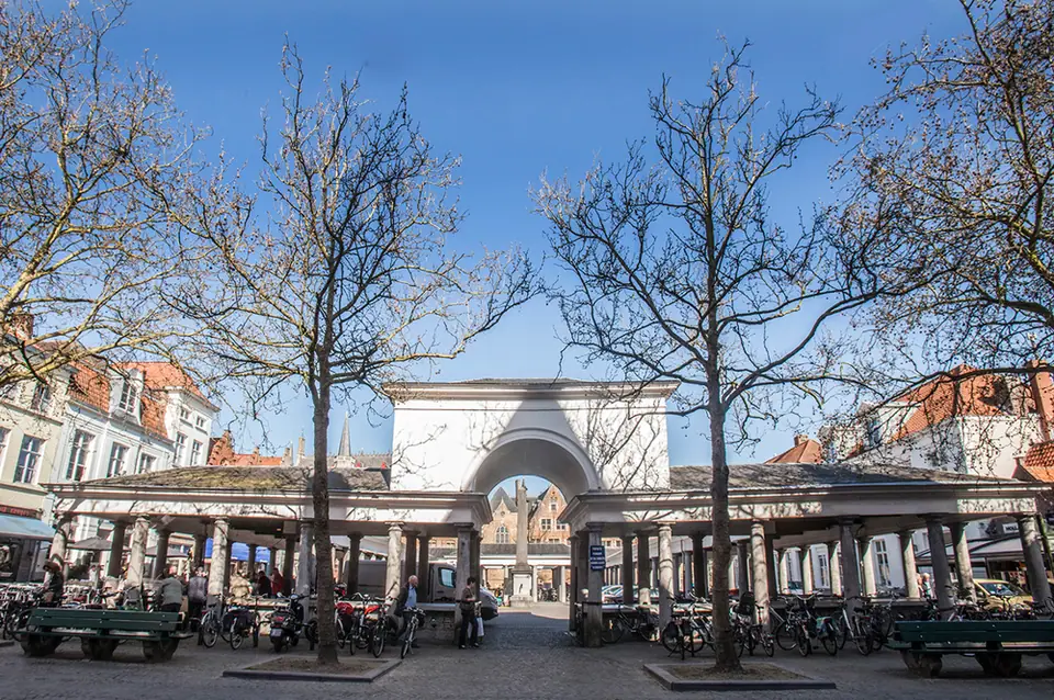Marché aux poissons à Bruges (Belgique)