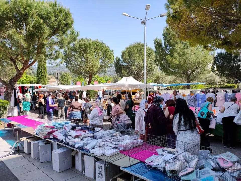 Marché du Charrel à Aubagne (13)