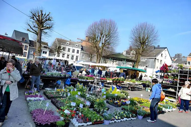 Marché du Centre à Bastogne (Belgique)