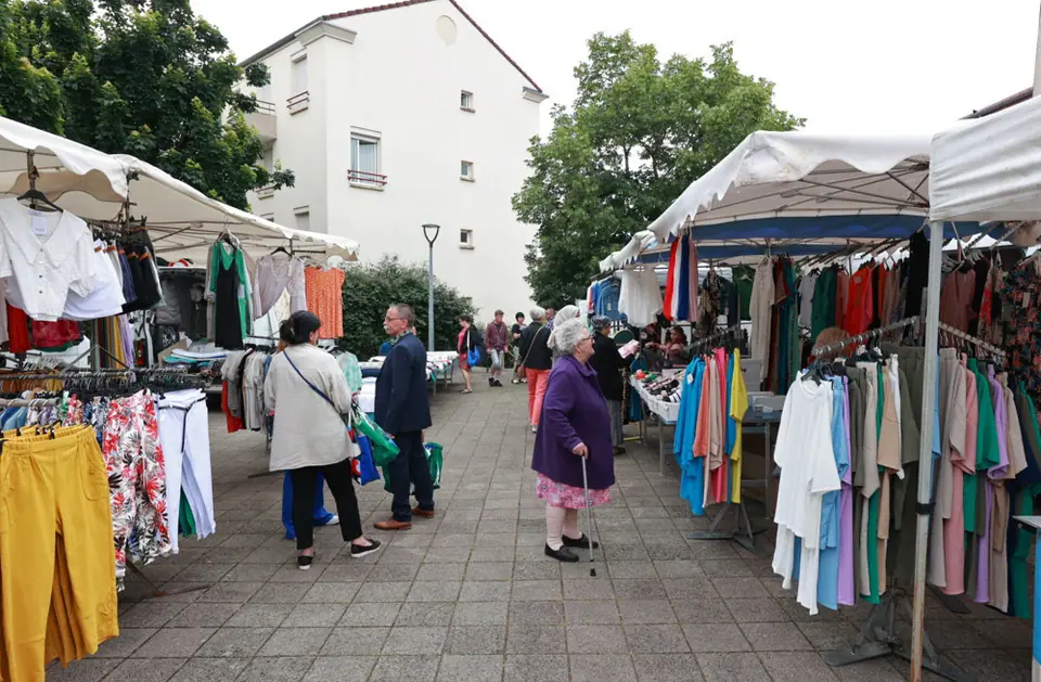 Marché de Coubertin à Besançon (25)
