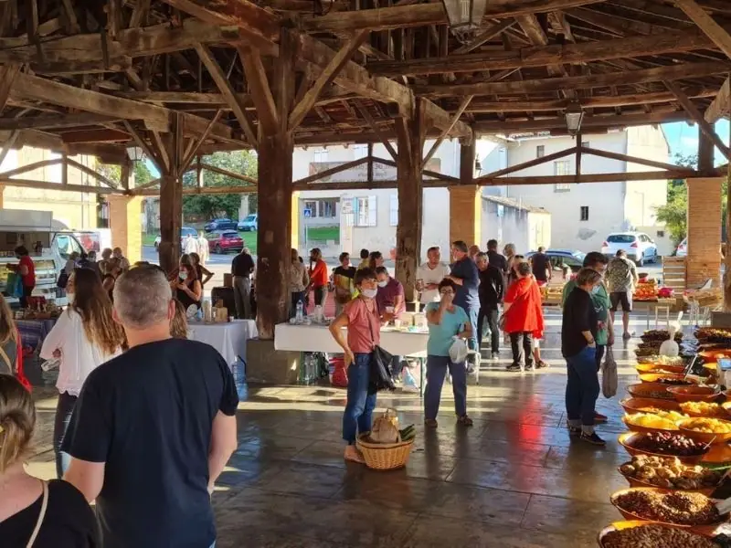 Marché du Centre au Burgaud (31)