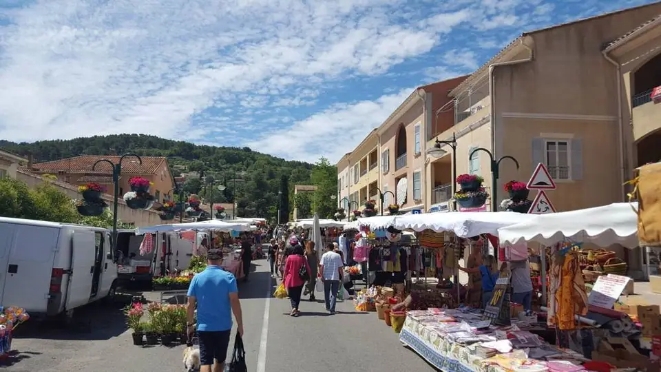 Marché gourmand au Beausset (83)