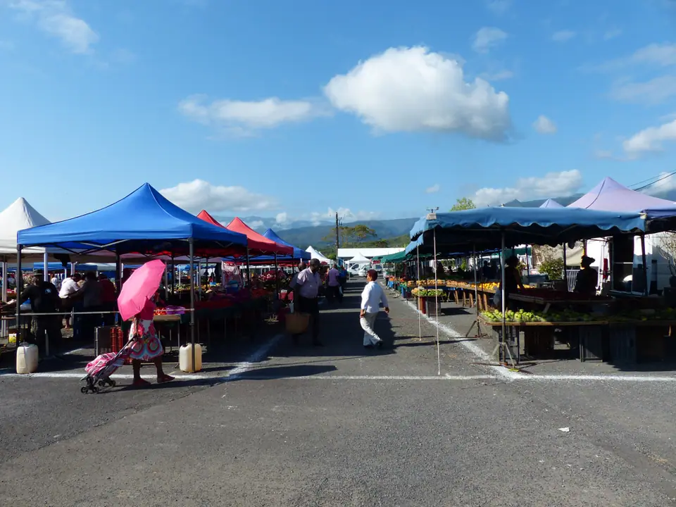 Marché forain à Bras-Panon (974)