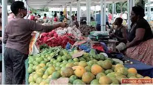 Marché du Centre à Remire-Montjoly (973)