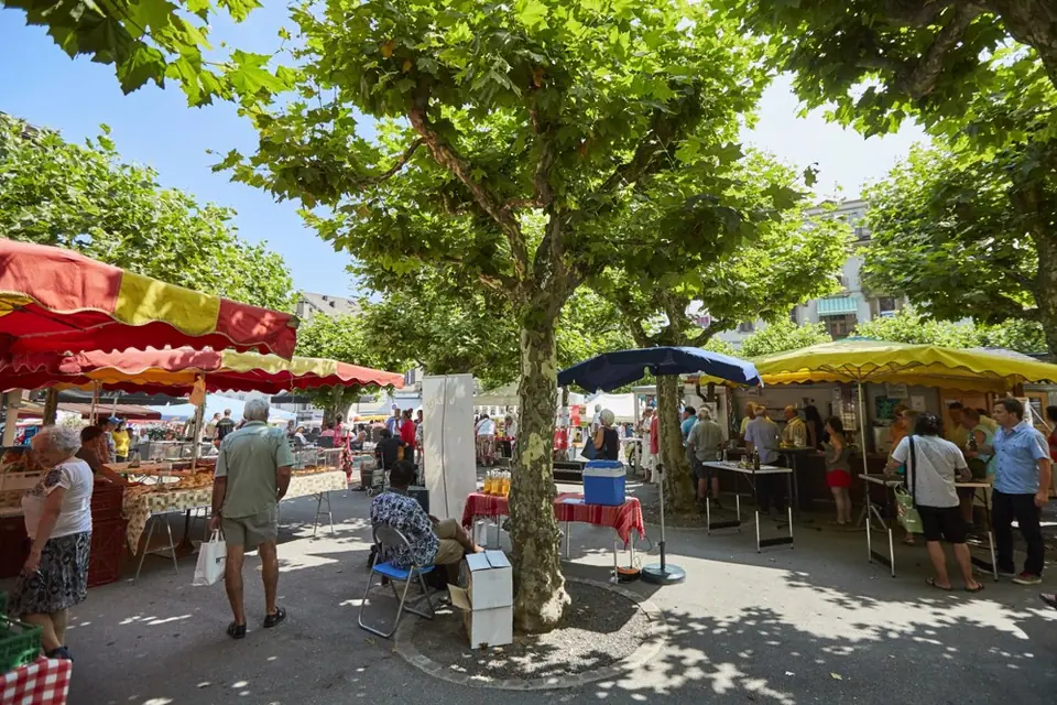 Marché du Centre à Monthey (Suisse)