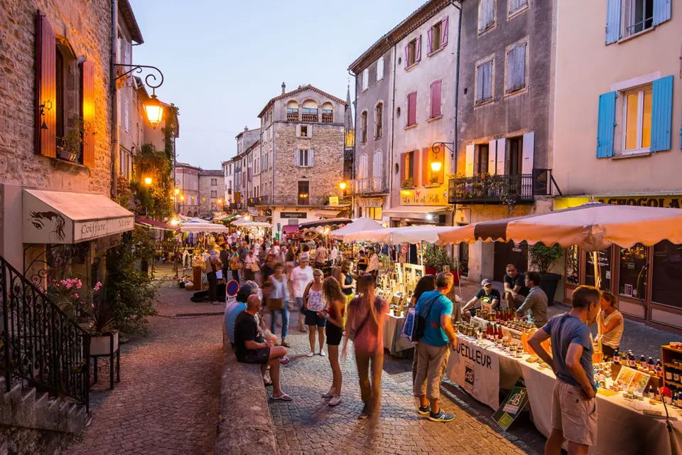 Marché nocturne aux Vans (07)