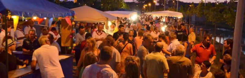 Marché nocturne à Joyeuse (07)