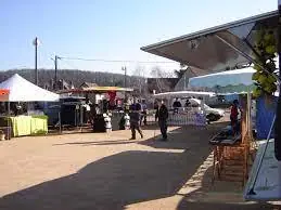 Marché du Centre à Saint-Bonnet-Tronçais (03)