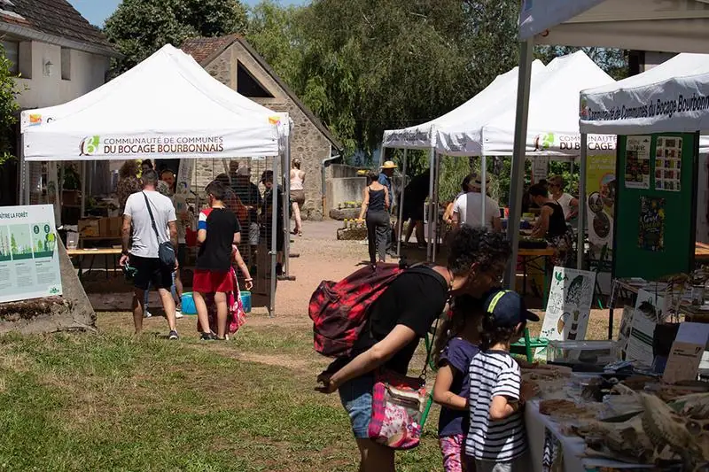 Marché du Centre à Villefranche-d'Allier (03)