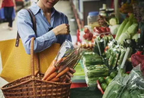 Marché du Centre à Ygrande (03)