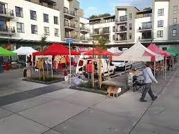 Marché aux papeteries à Genval (Belgique)