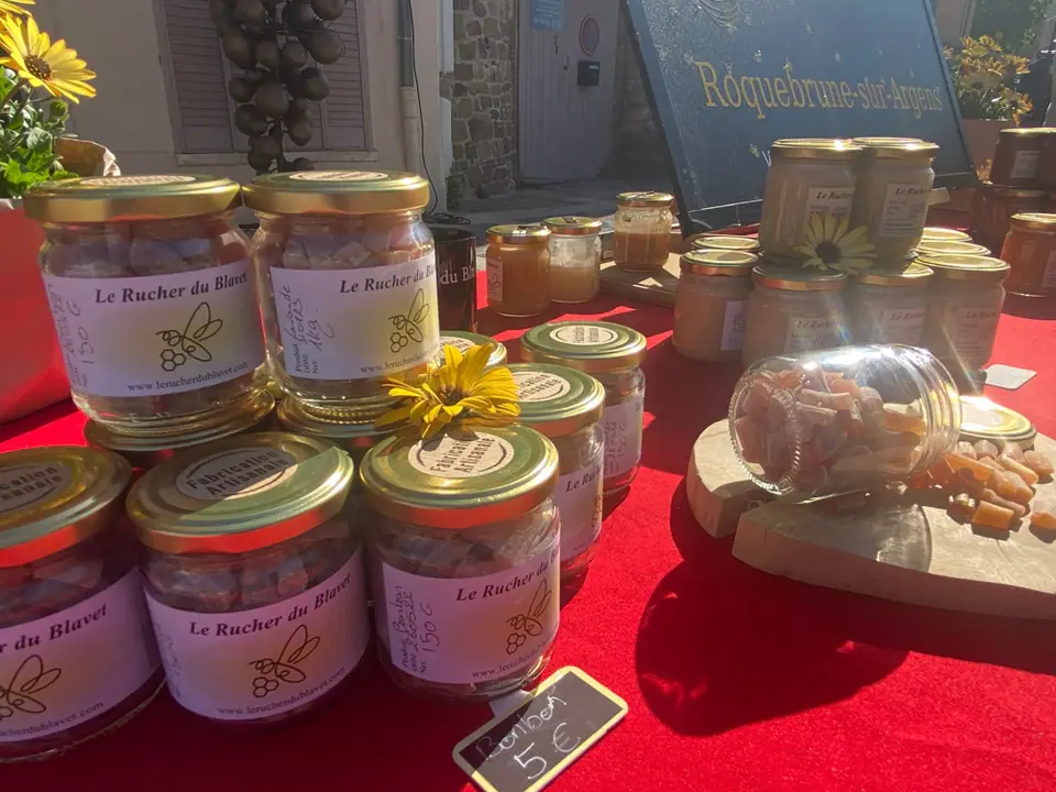 Marché des 5 sens à Roquebrune S/ Argens (83)