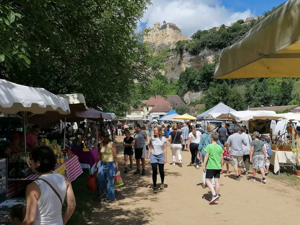 Marché des Producteurs de pays à Beynac et Cezenac (24)