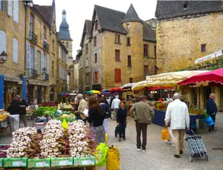 Marché des Producteurs de pays à Aubas (24)