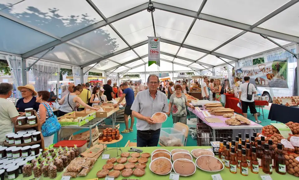 Marché des Producteurs de pays à Salignac (24)