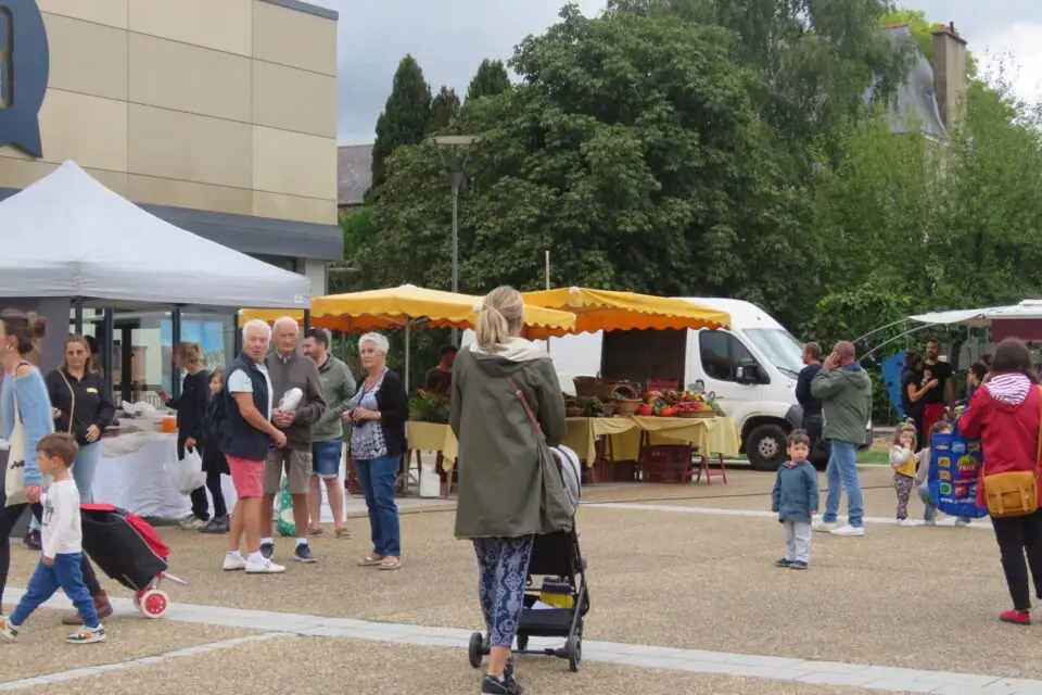 Marché des Chaussonnières à Fougères (35)