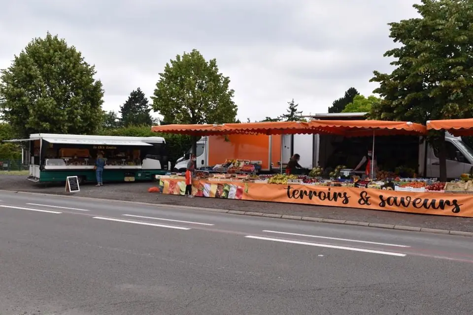 Marché du Centre à Roost-Warendin (59)