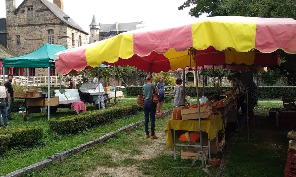 Marché du monastère Saint-Nicolas à Vitré (35)