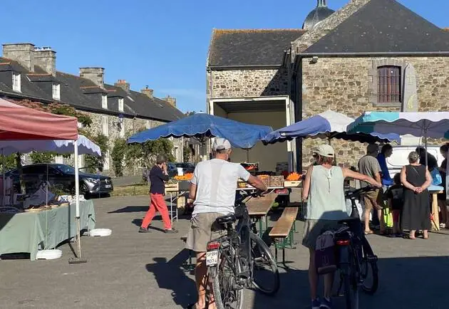 Marché du Centre au Vivier-sur-Mer (35)